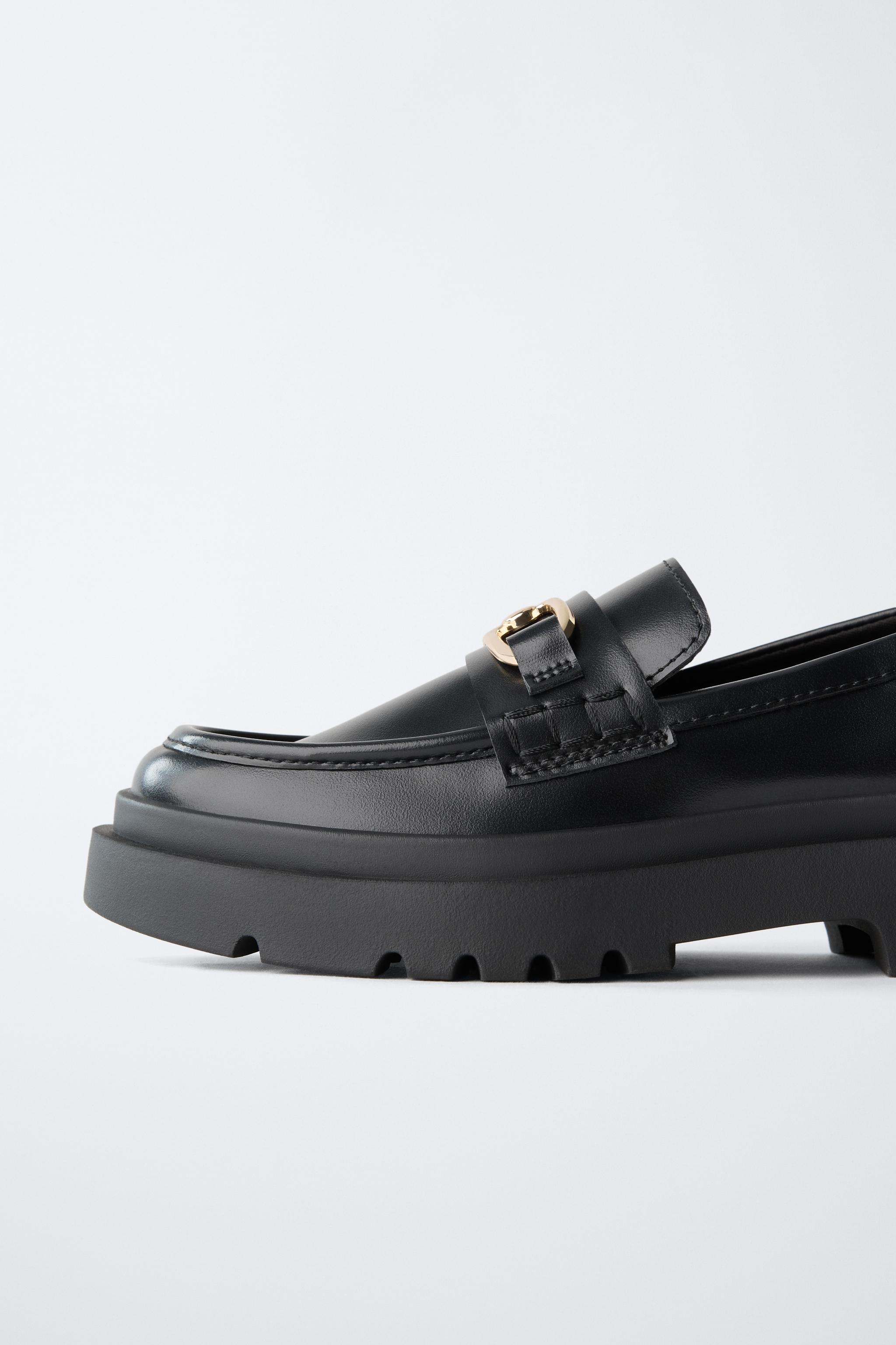 LOAFERS WITH BUCKLE DETAIL