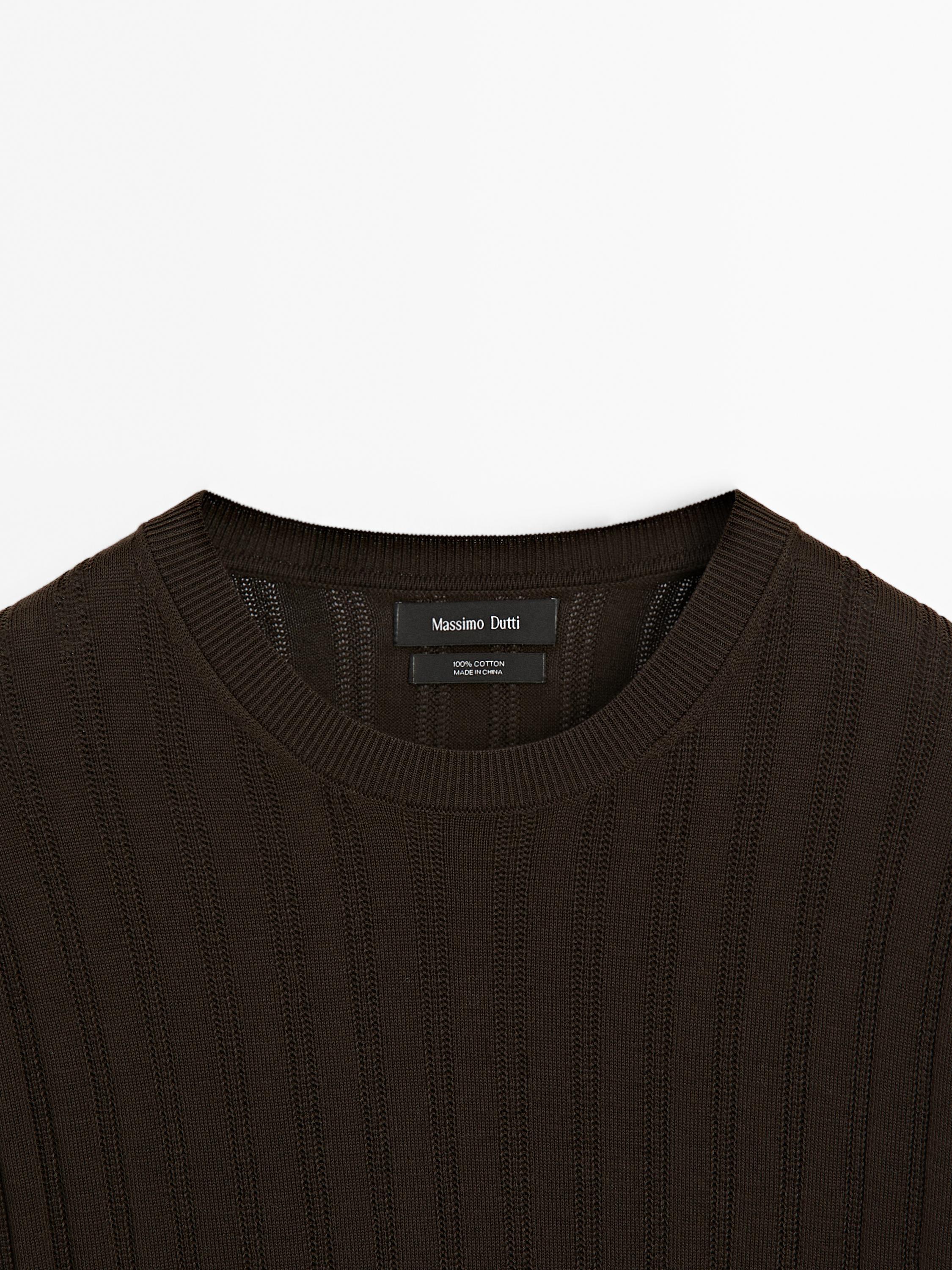 Pull texturé à col rond