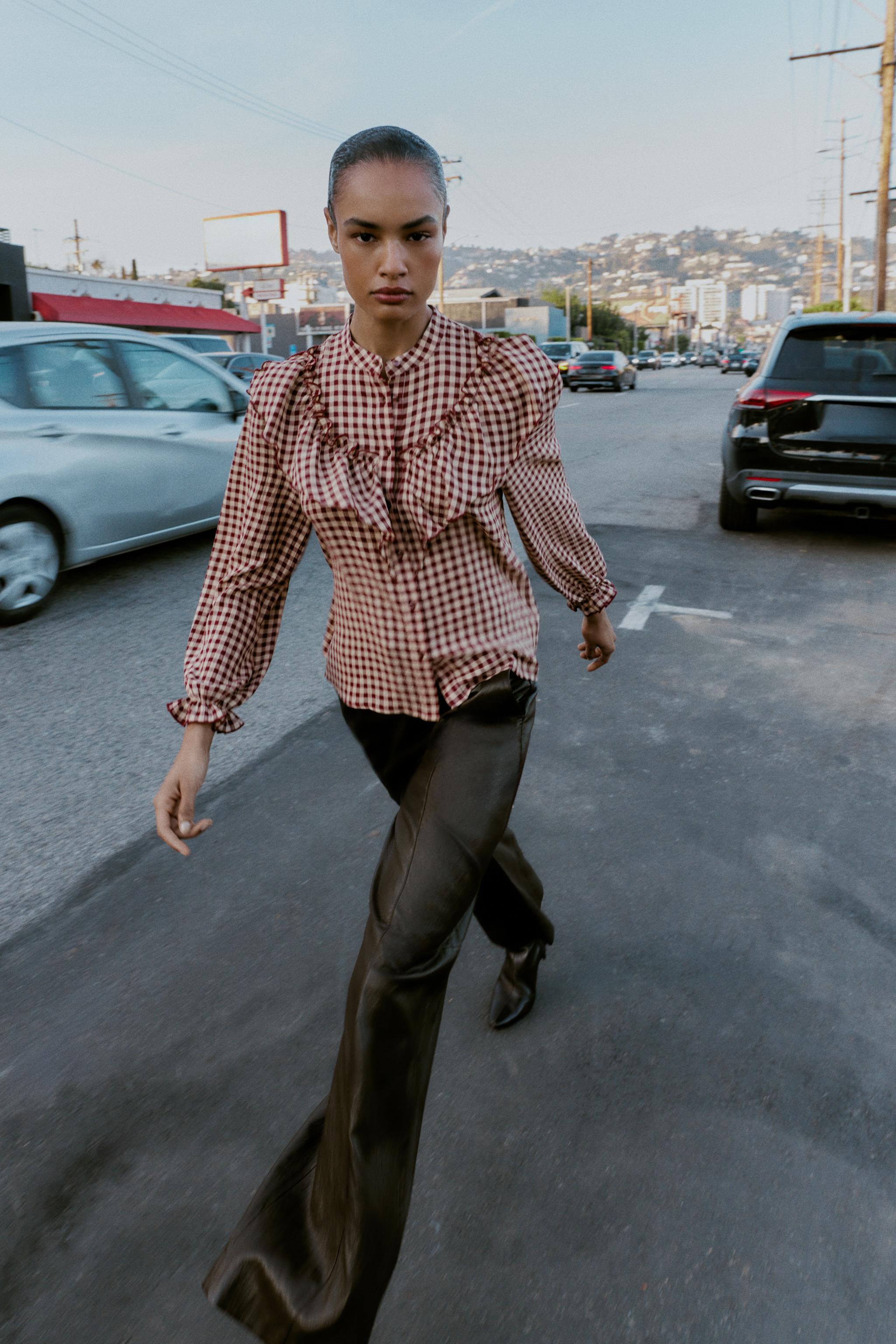 RUFFLED GINGHAM BLOUSE