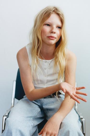 BUTTONED T-SHIRT - White by Zara