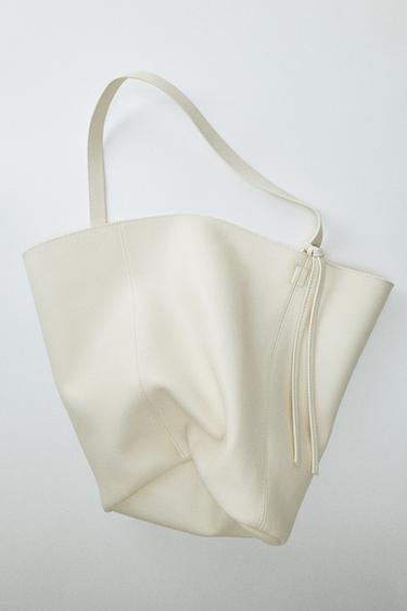 LEATHER SHOULDER BAG - white by Zara