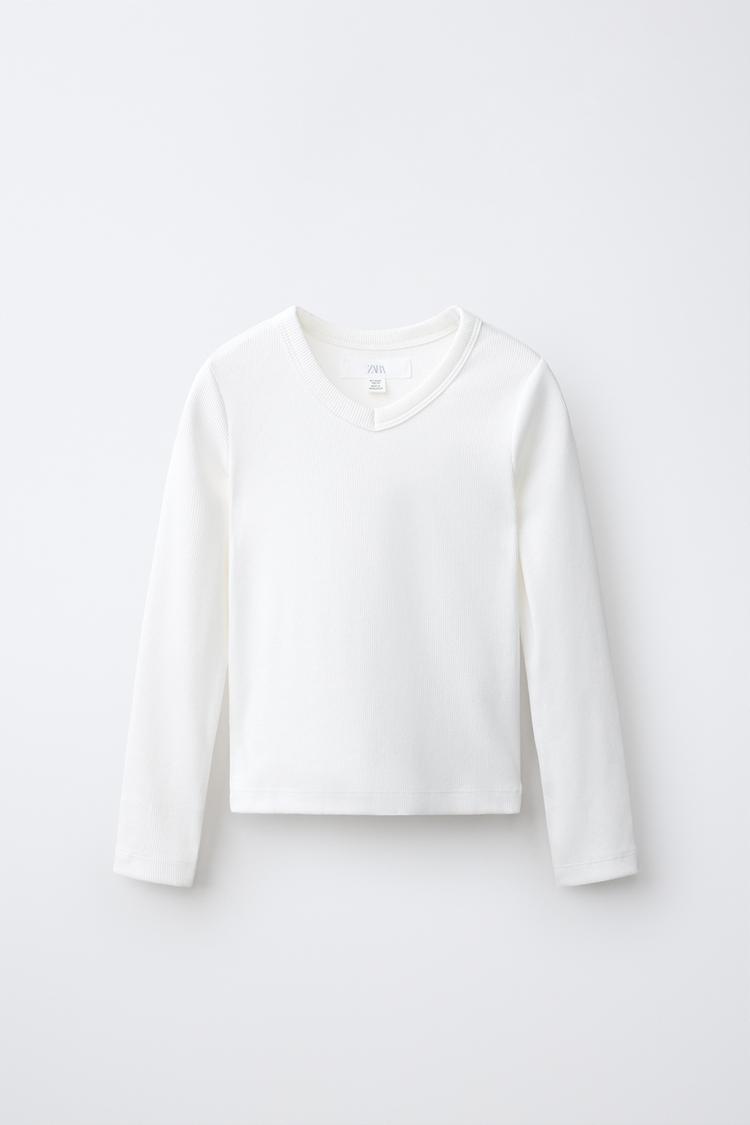 Camiseta rib cuello pico