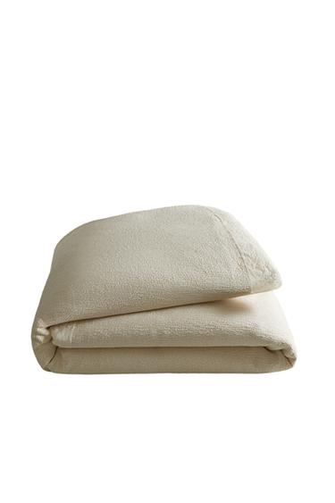 TEXTURED COTTON BEDSPREAD WITH EMBROIDERED RUFFLE TRIM - Ecru by Zara