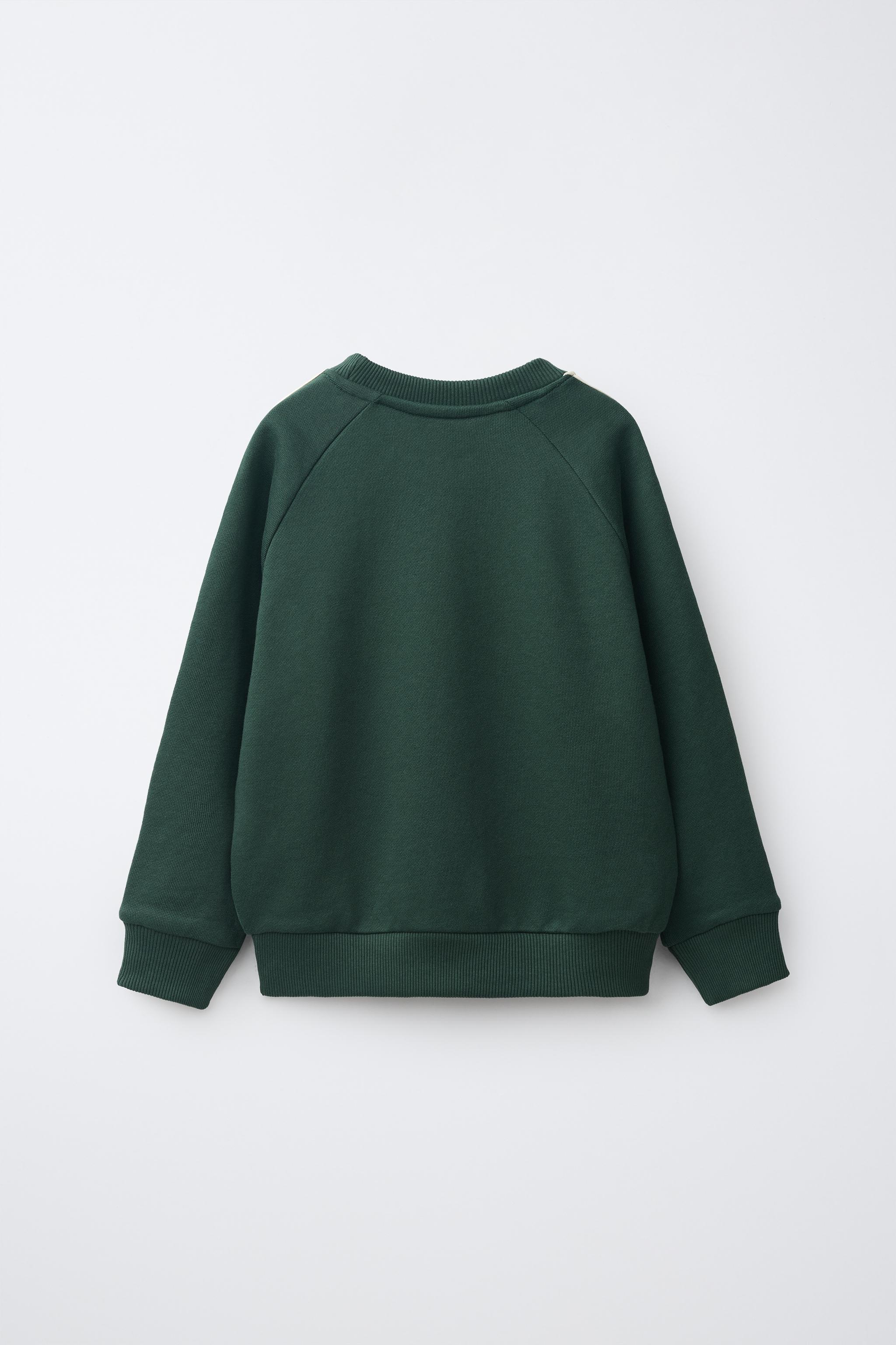 SWEATSHIRT AND JOGGER SET WITH SIDE STRIPES