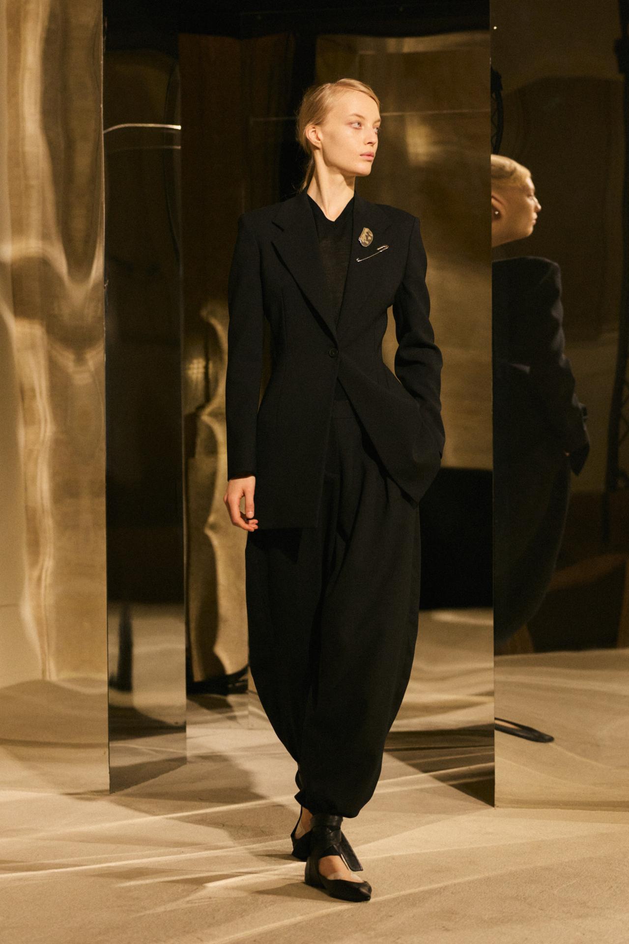 Button detail suit blazer - LIMITED EDITION — Black