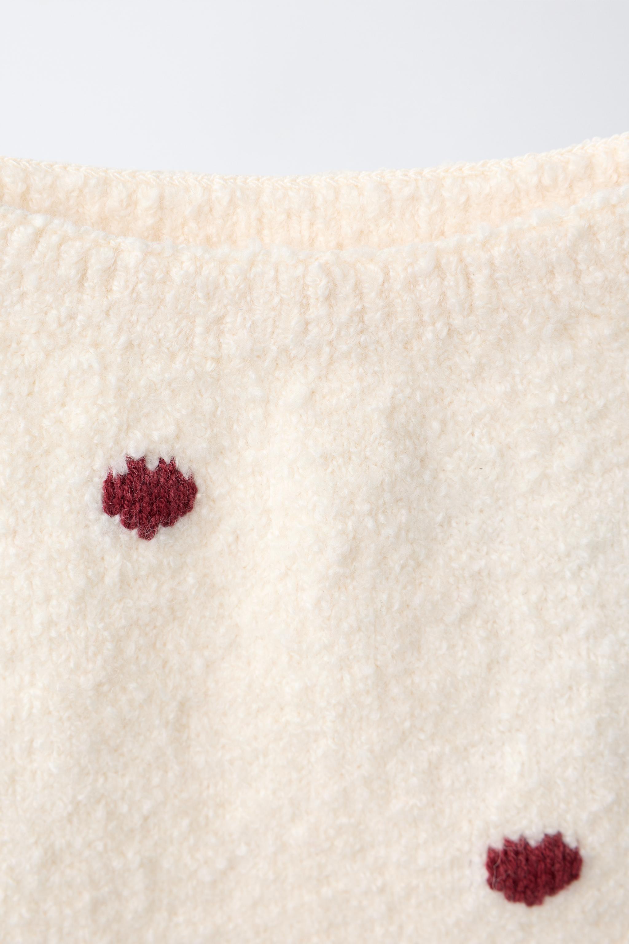 CULOTTE EN MAILLE À CŒURS BRODÉS