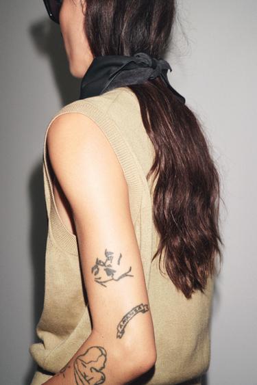 TOP GILET EN MAILLE UNIE - Marron clair de Zara - Image 2