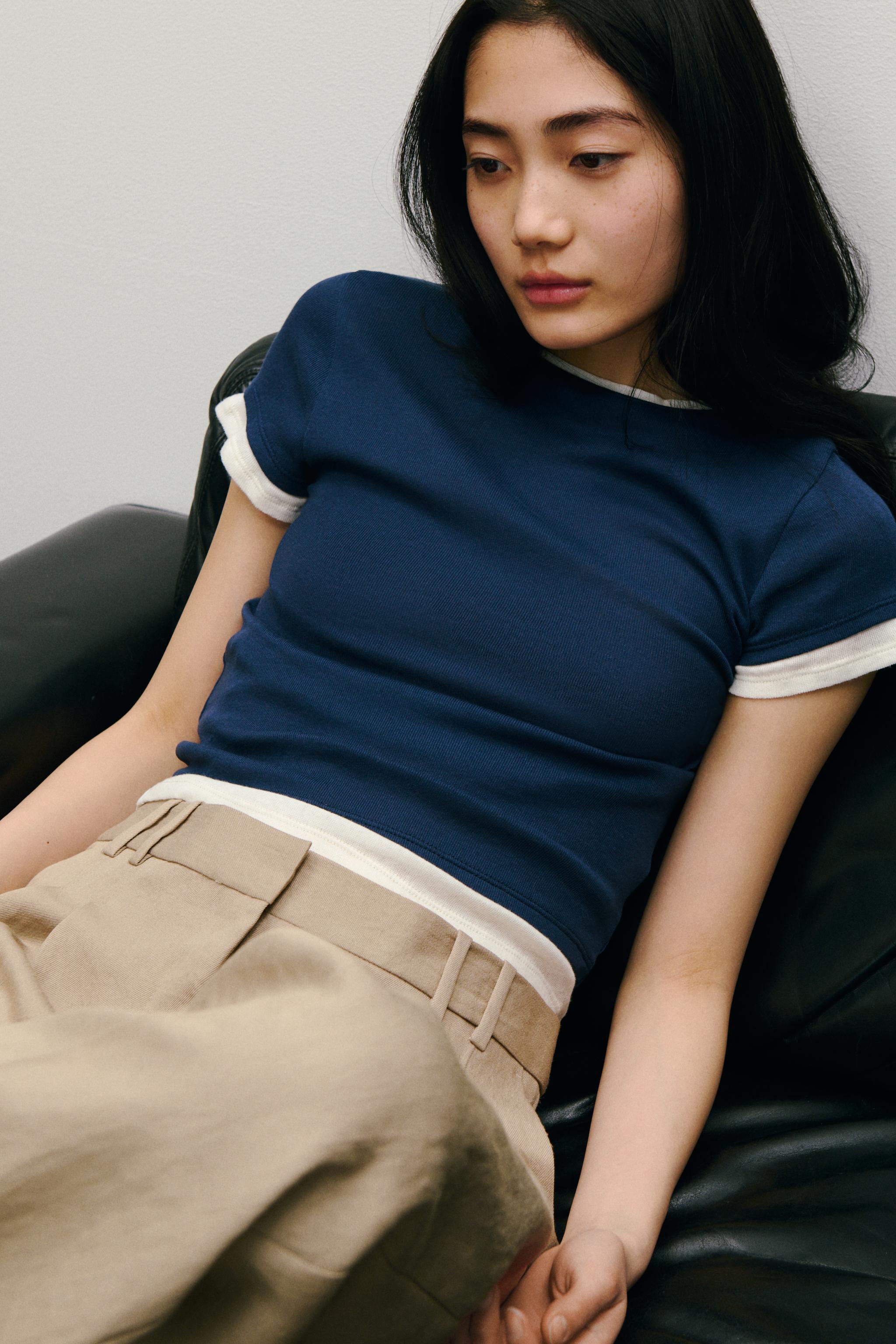 ダブルレイヤードデザインTシャツ - サンド/マール | ZARA