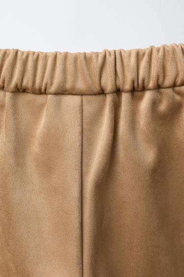 JUPE-SHORT EFFET DAIM À CLOUS - Camel clair de Zara - Image 3