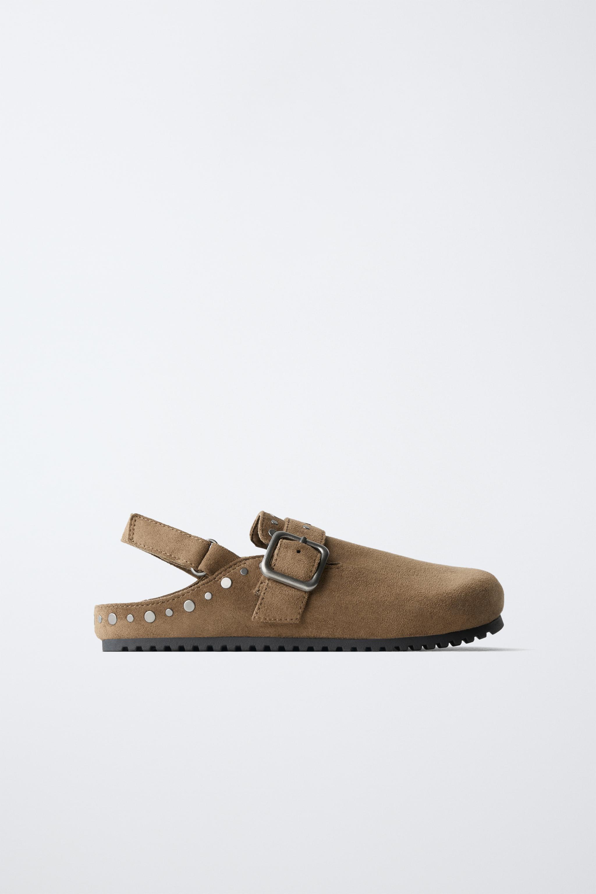 STUDDED CLOGS — Brown