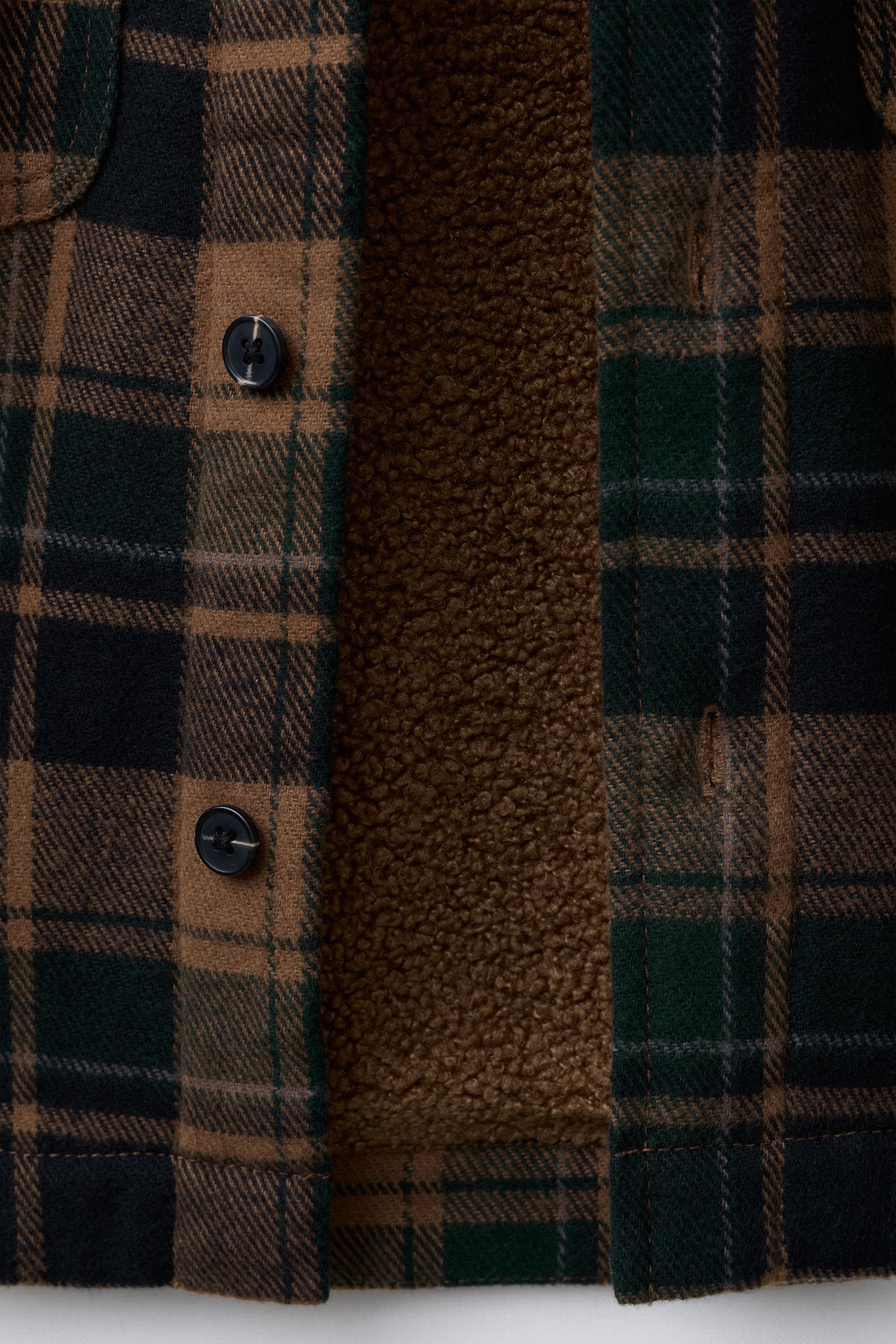 SURCHEMISE À CARREAUX EFFET MOUTON CAPUCHE AMOVIBLE