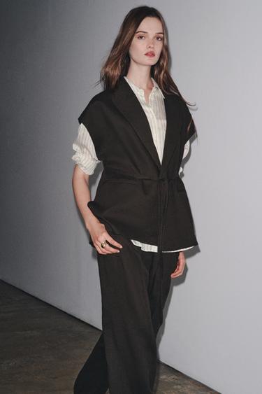 ZW COLLECTION VEST MED OVERLAP I HØRBLANDING - Brun fra Zara