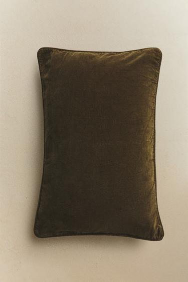 VELVET CUSHION COVER - Green by Zara