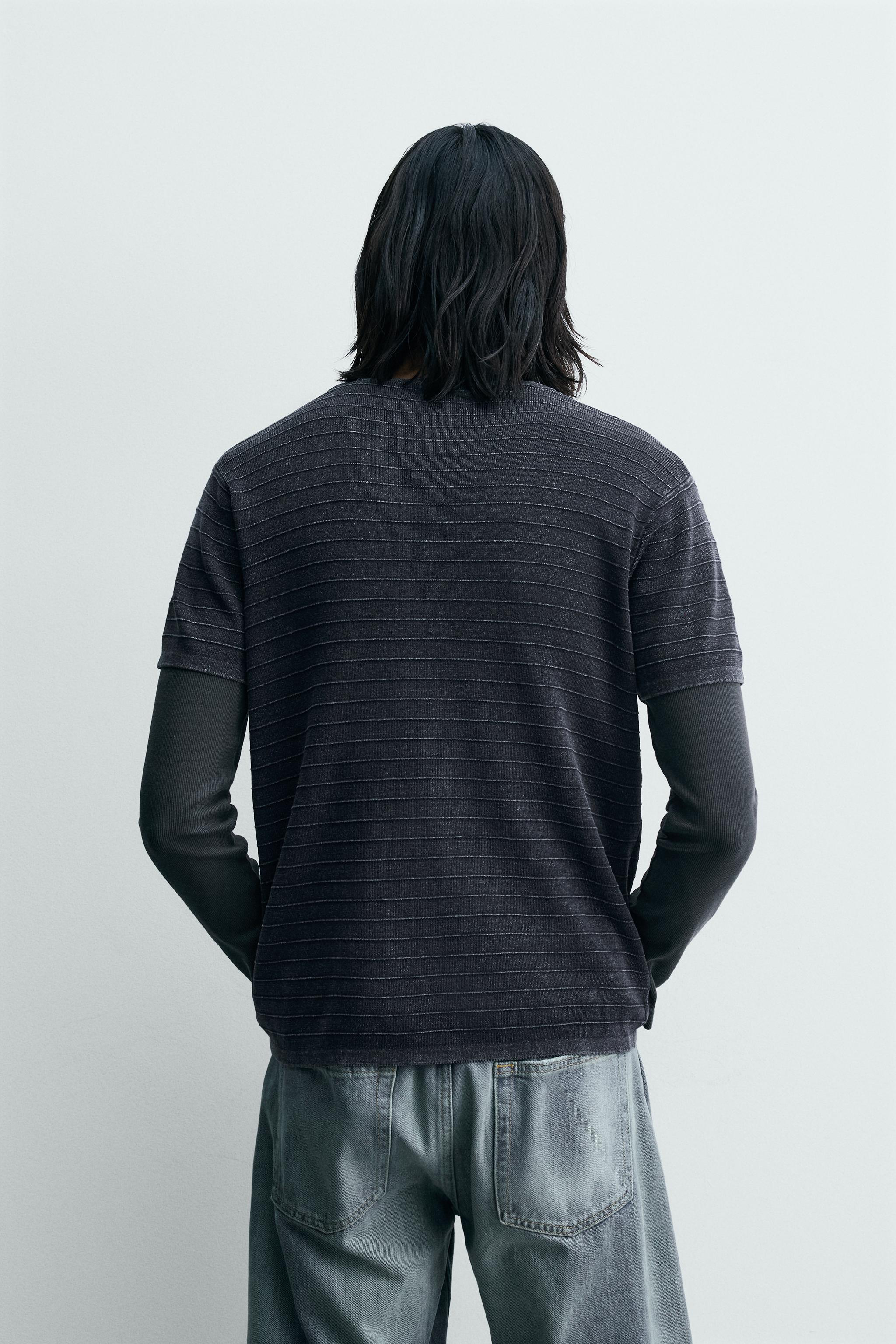 T-SHIRT EN MAILLE STRUCTURÉE DÉLAVÉE