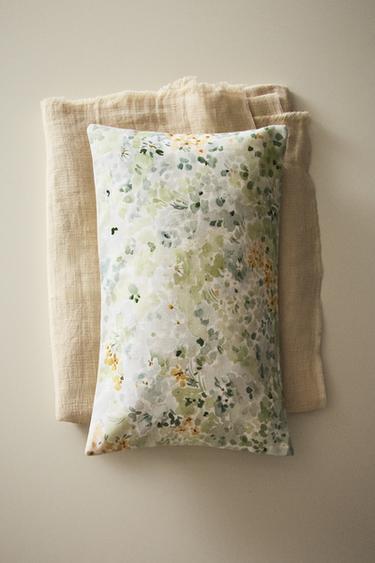 WATERCOLOUR FLORAL PRINT CUSHION COVER - Green by Zara - Image 5
