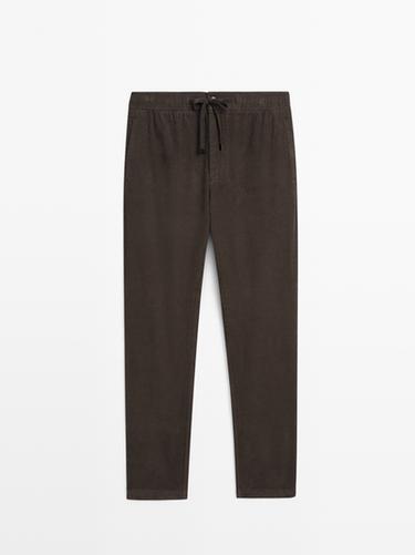 Pantalón pana jogger fit - Marrón oscuro de Zara