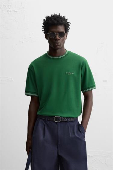 Zara MAJICA SA VEZENIM TEKSTOM – Zelena