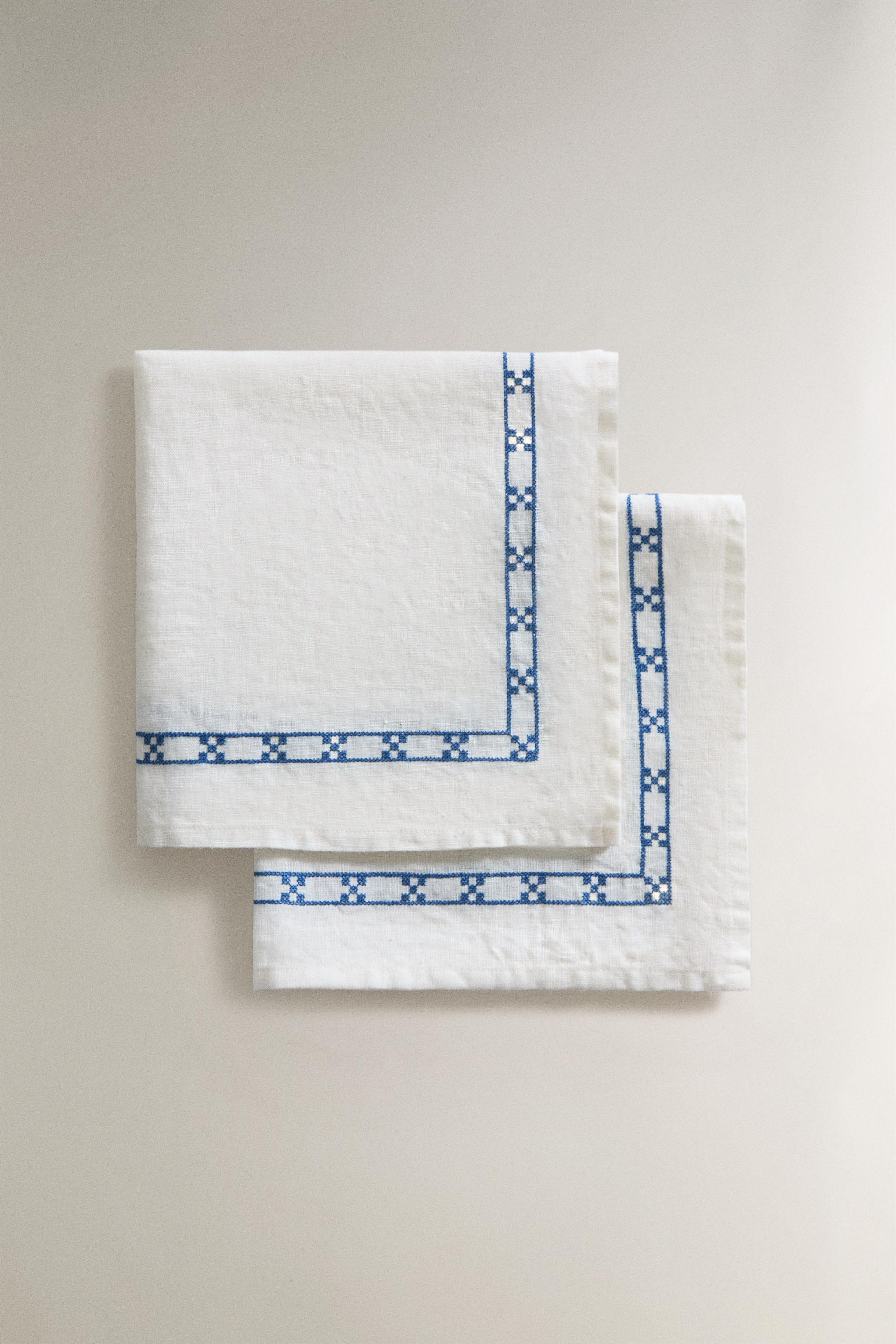 GEOMETRIC EMBROIDERED NAPKINS (PACK OF 2)