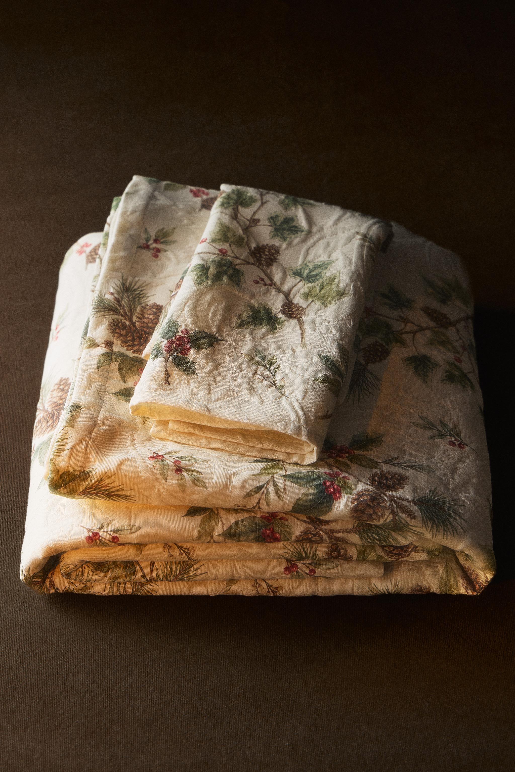 JACQUARD COTTON CHRISTMAS TABLECLOTH