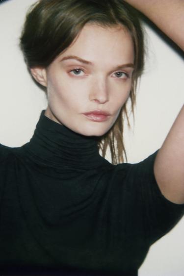 HAUT ASYMÉTRIQUE À COL MONTANT - Noir de Zara - Image 4