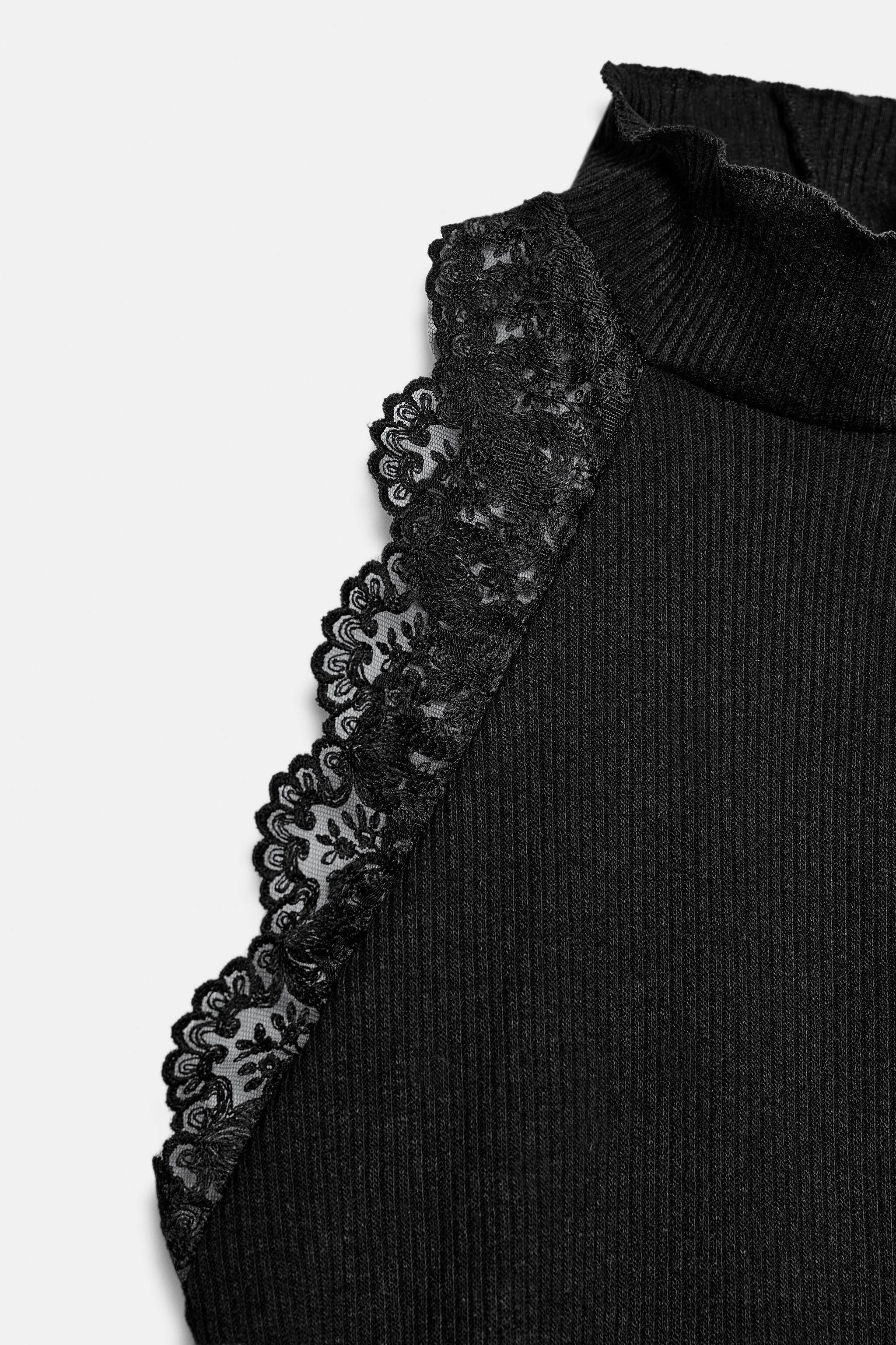 TOP CÔTELÉ EN DENTELLE