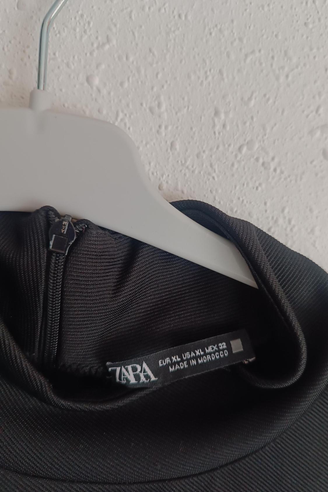 HIGH NECK TOP - Image 4