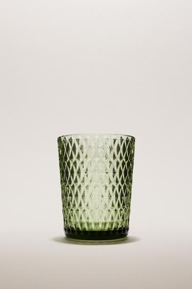 GLAS MED RELIEFDESIGN - grøn fra Zara