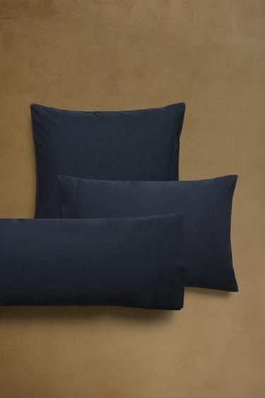TAIE D’OREILLER PERCALE DE COTON (300 FILS) - Bleu nuit de Zara - Image 5