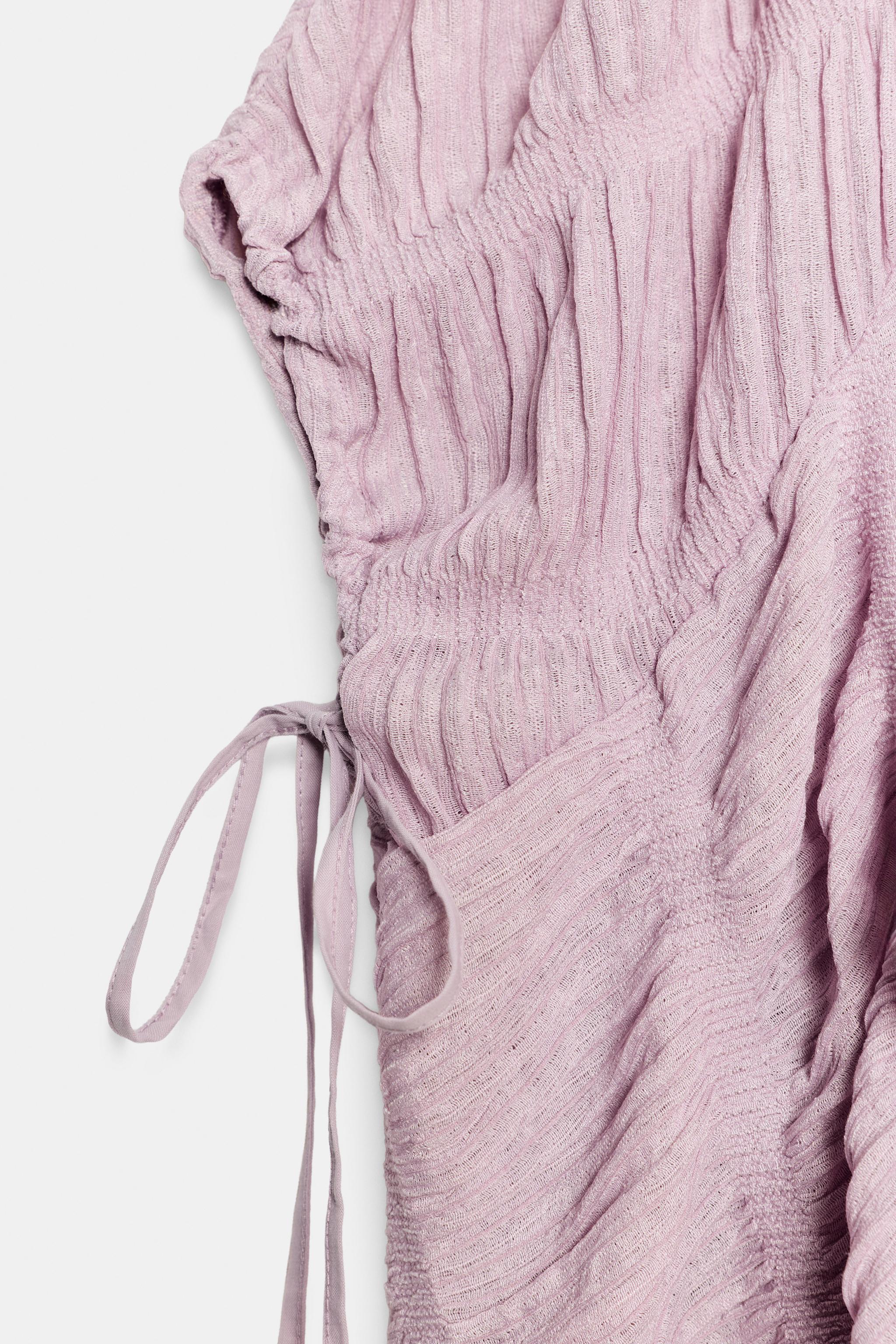 TEXTURED CAPE TOP