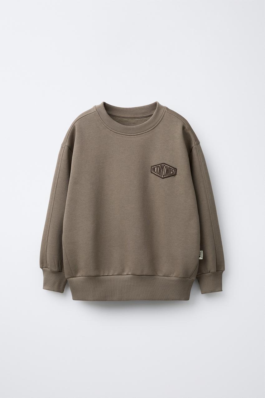 SWEATSHIRT AND JOGGER SET WITH TEXT PATCH