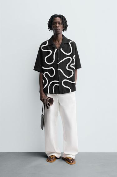 SKJORTE MED BRODEREDE RELIEFFER - Sort fra Zara