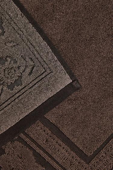 VELOUR JACQUARD BATH MAT - Chocolate by Zara - Image 2