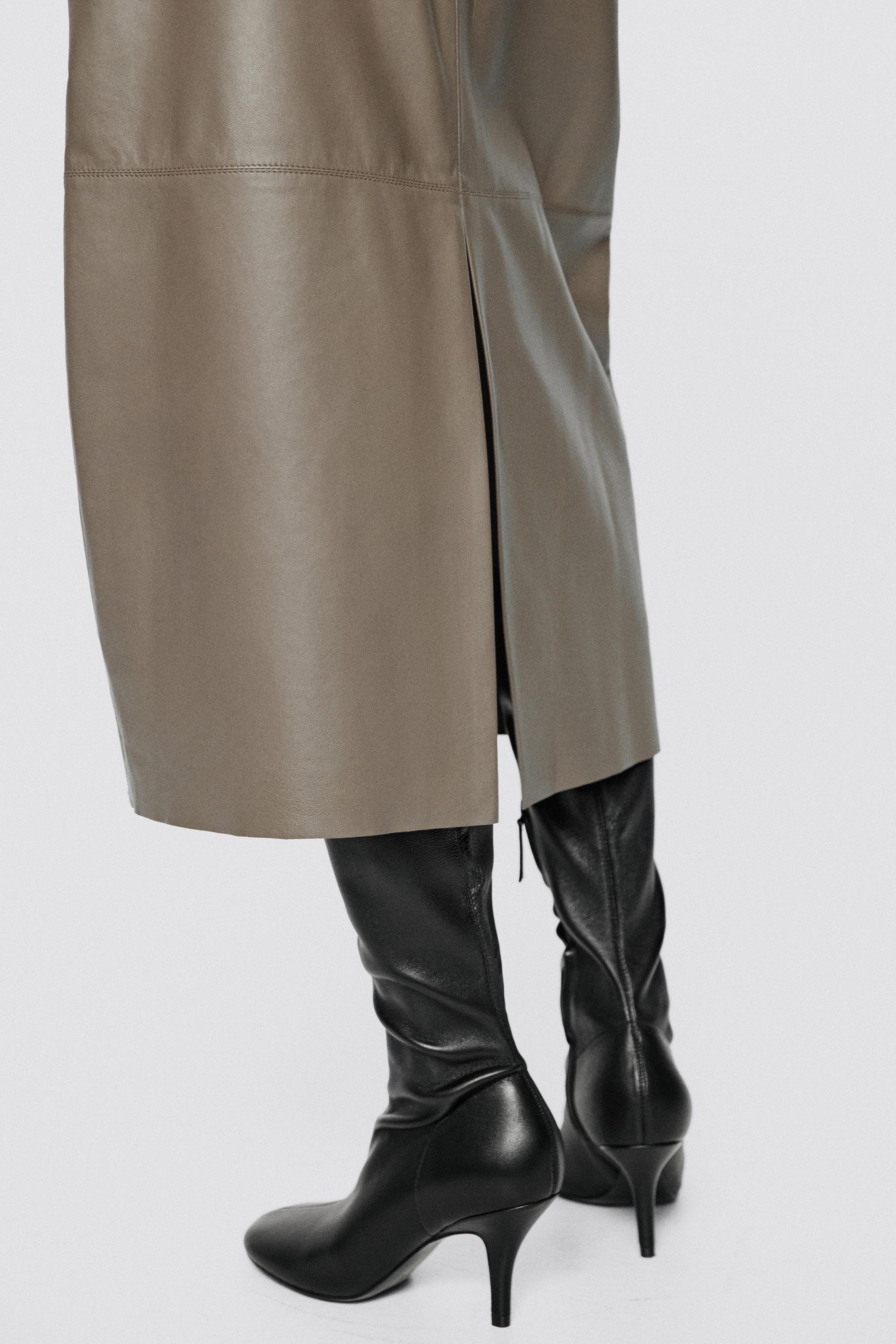 Jupe midi crayon en cuir - LIMITED EDITION
