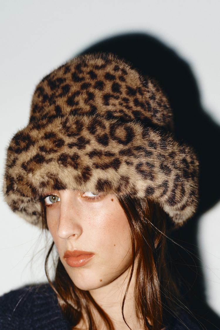 FAUX FUR ANIMAL PRINT HAT Leopard ZARA Canada