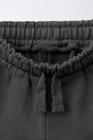 ENSEMBLE JOGGING T-SHIRT ET BERMUDA À ÉTIQUETTE - Noir de Zara - Image 3