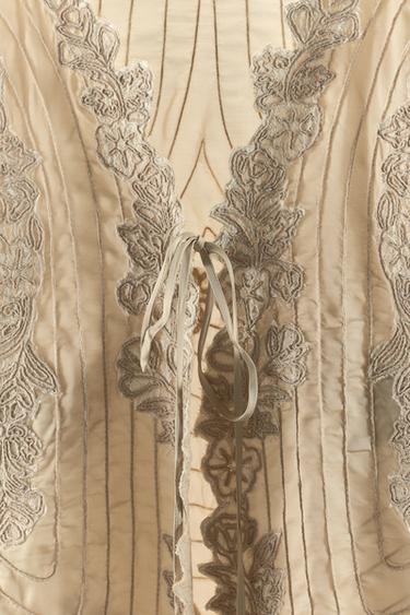 CAPE SATINÉE FLEURS BRODÉES - rose poudré de Zara - Image 6