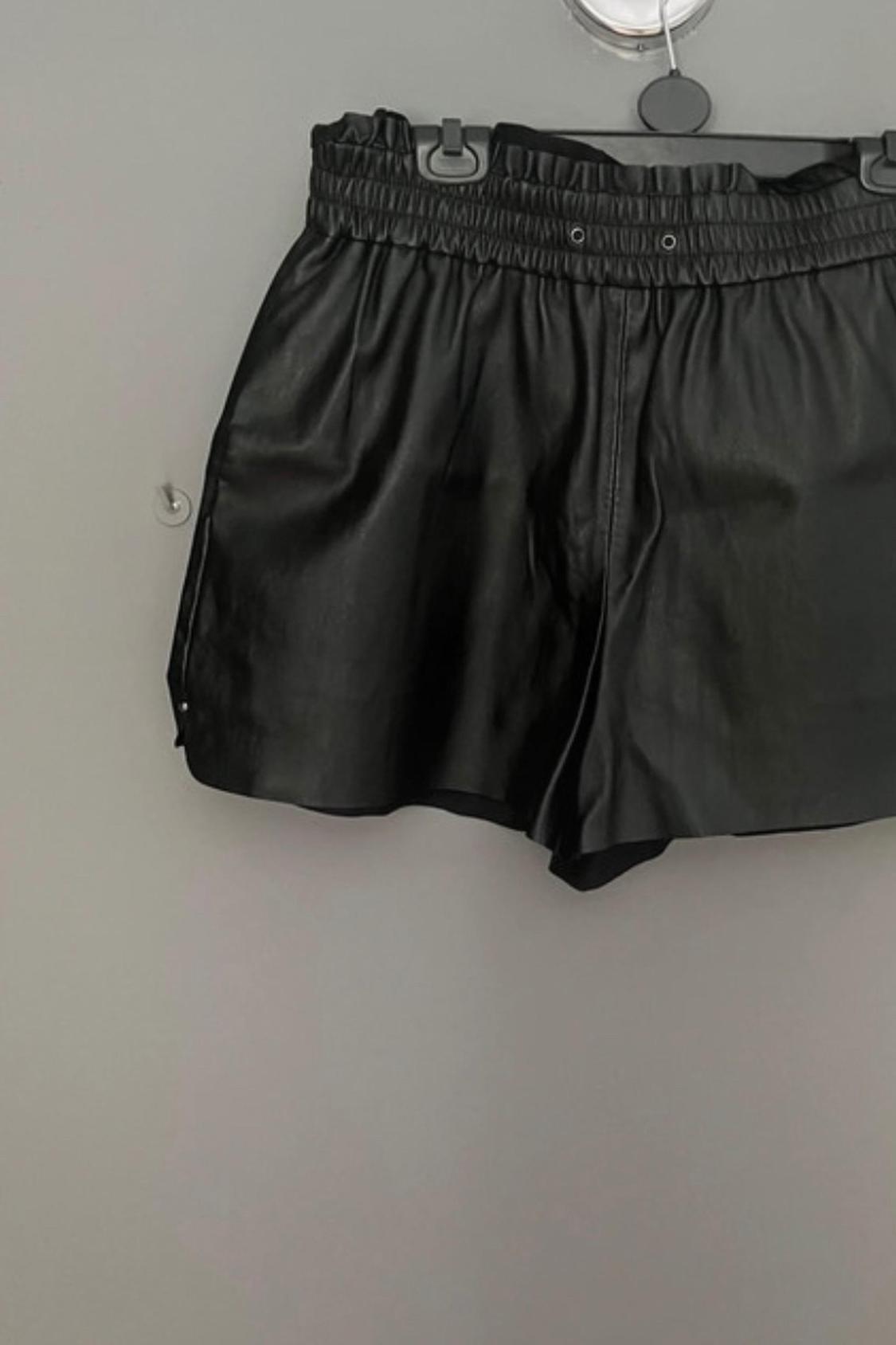 FAUX LEATHER BERMUDA SHORTS