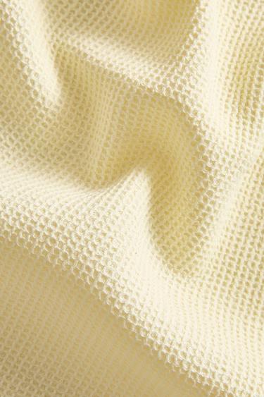 SERVIETTE DE BAIN MICRO WAFFLE - Jaune de Zara - Image 4