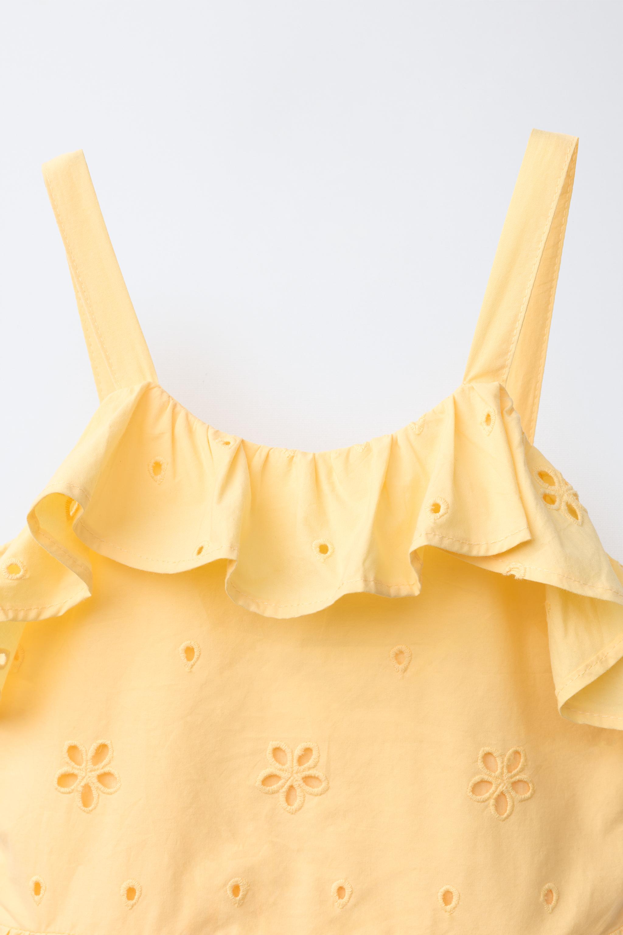 ROBE BRODÉE SCHIFFLY À VOLANTS