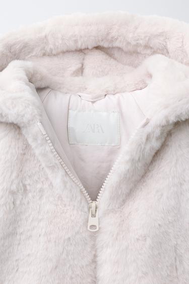 VESTE À CAPUCHE EFFET FOURRURE - Écru de Zara - Image 6