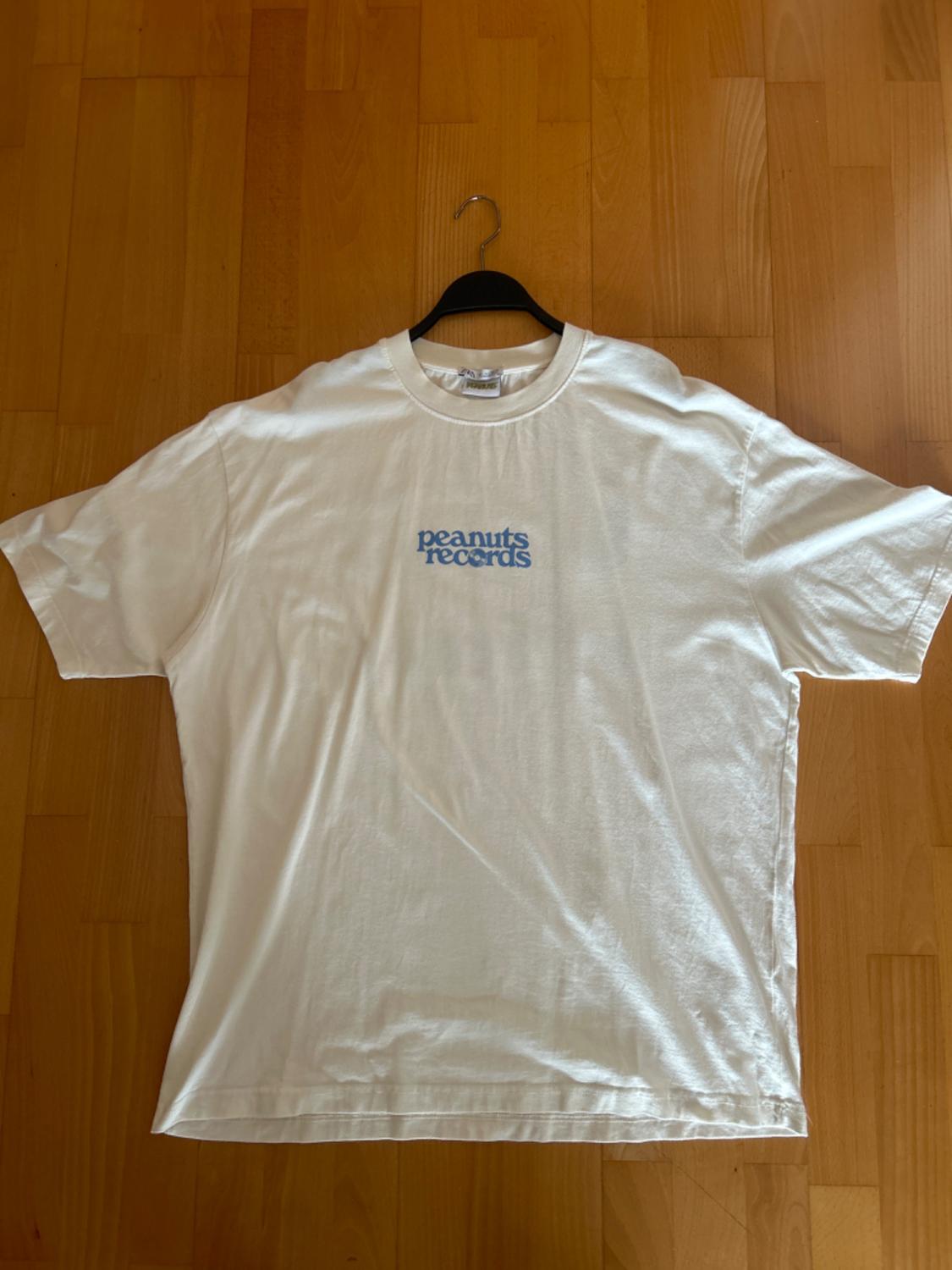 SNOOPY PEANUTS™ PRINT T-SHIRT.