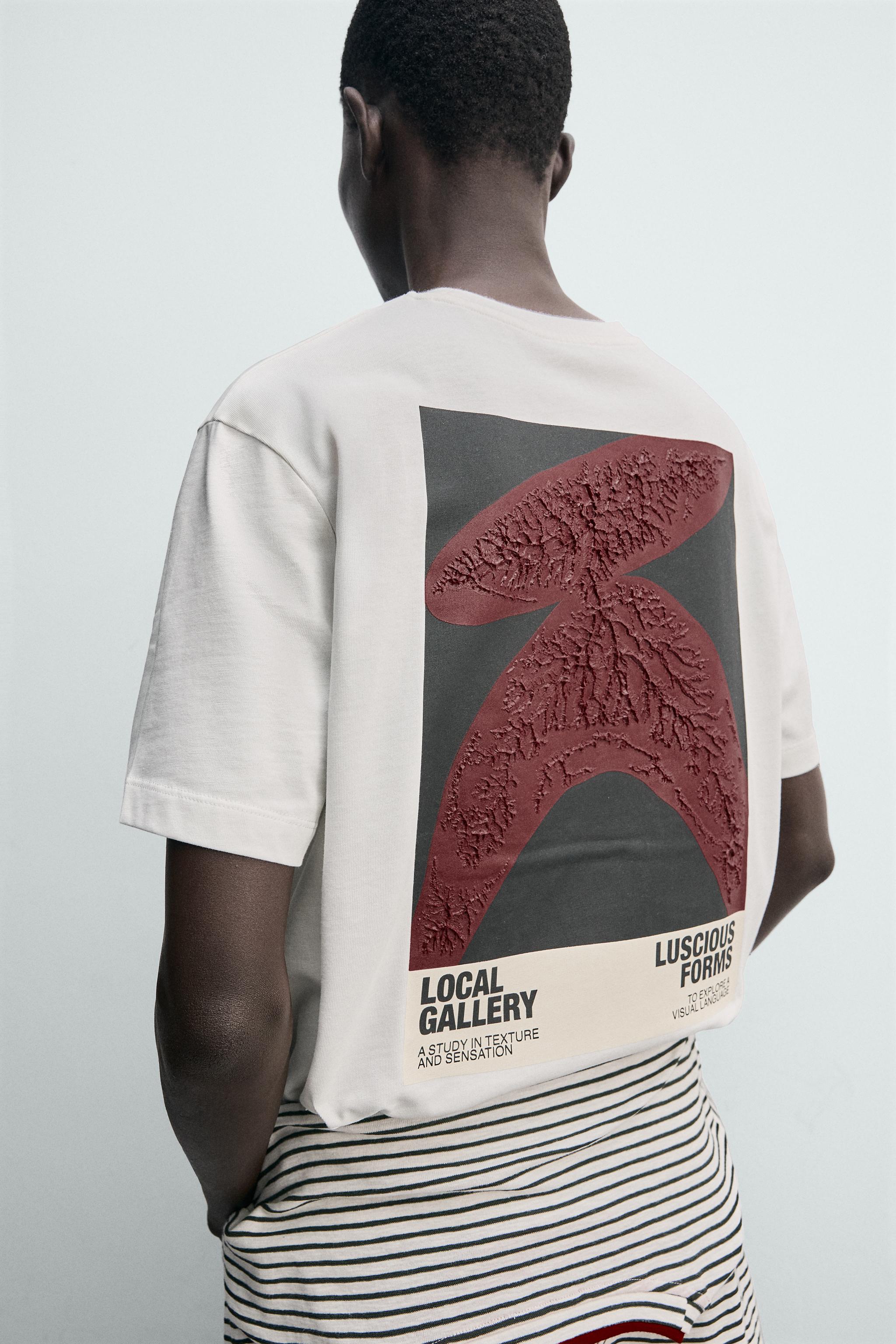 T-SHIRT GRAPHIQUE EN RELIEF
