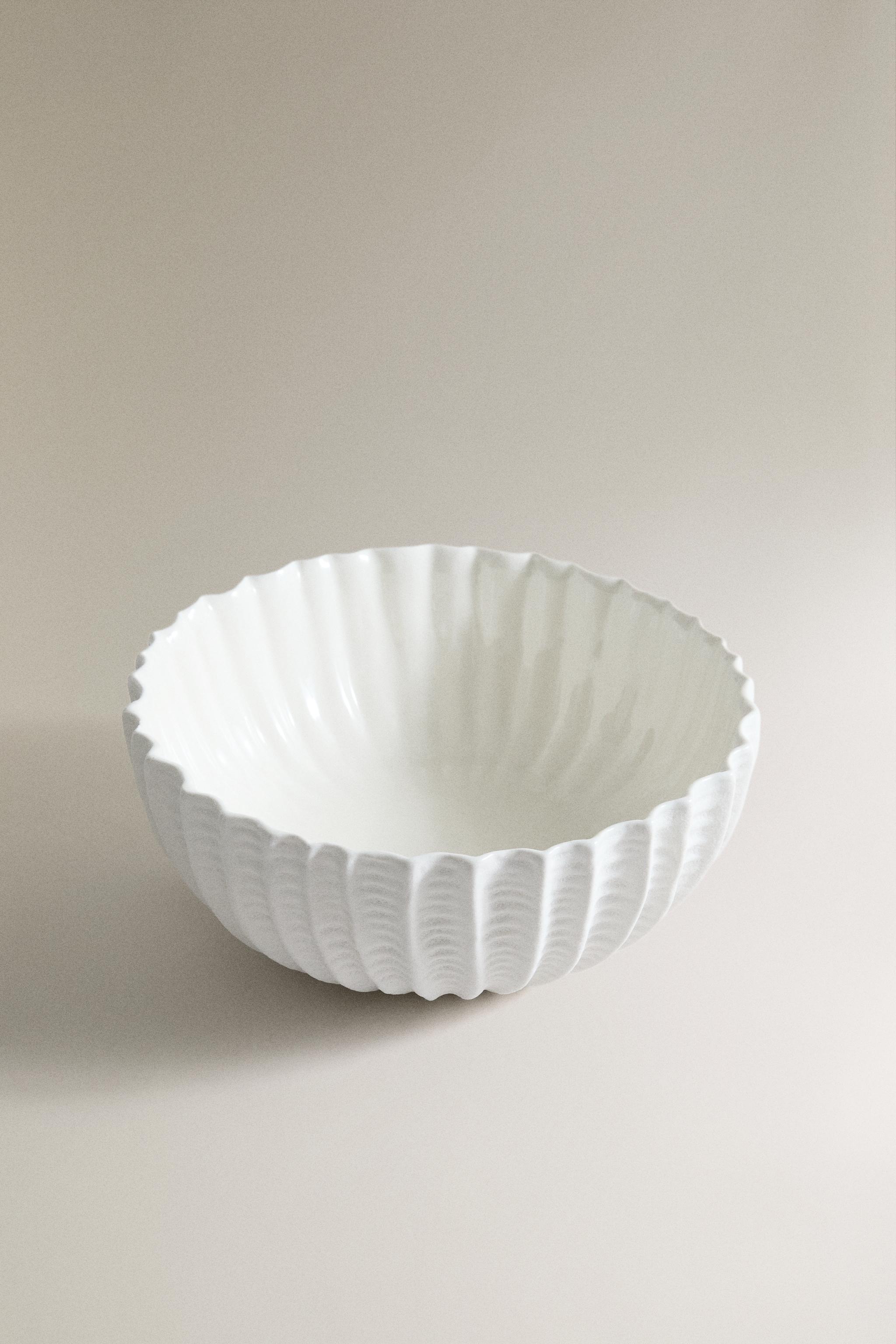 STONEWARE SALAD BOWL WITH RELIEF — White (alternate view)