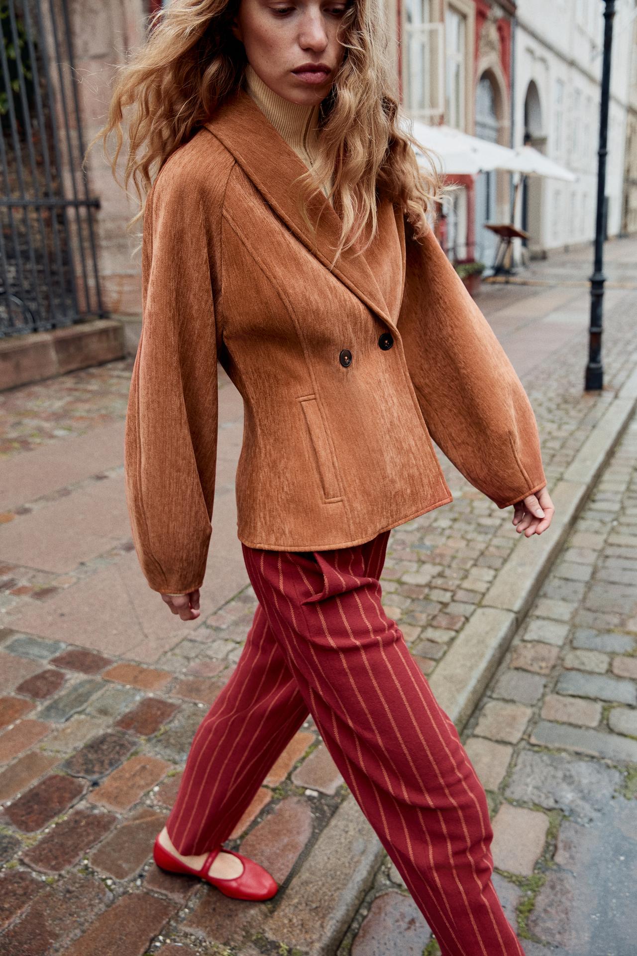 FITTED DOUBLE-BREASTED JACKET — Burnt orange
