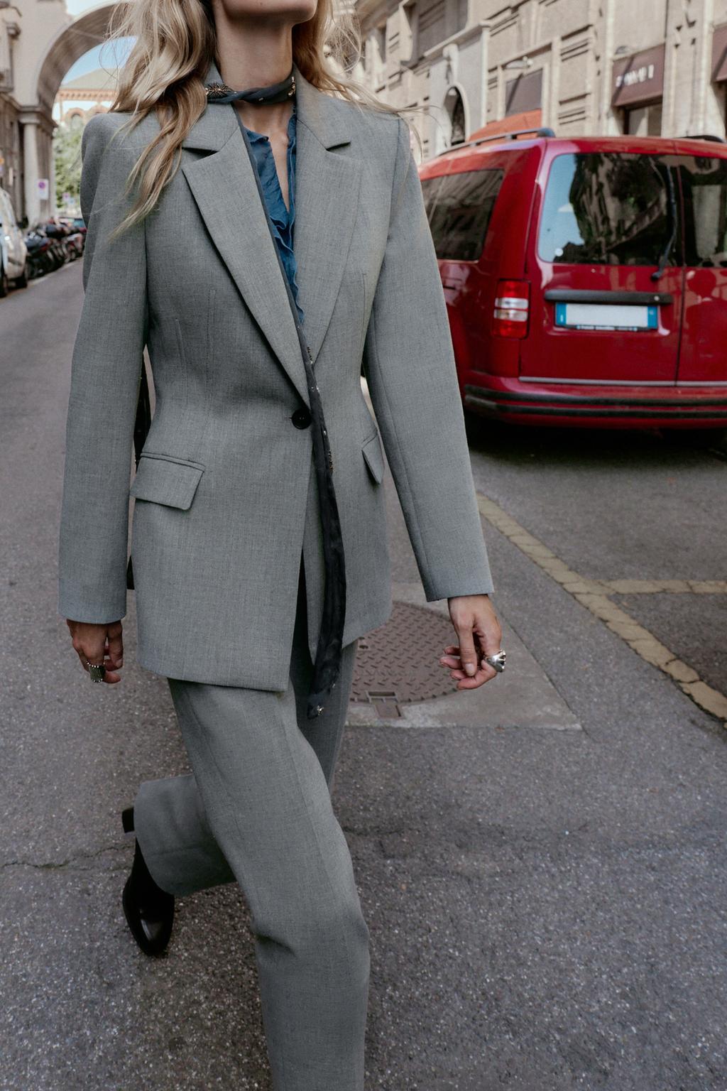 ONE-BUTTON TAILORED BLAZER