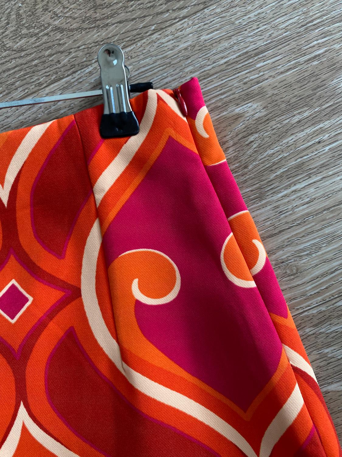 GEOMETRIC PRINT SKORT - Image 2