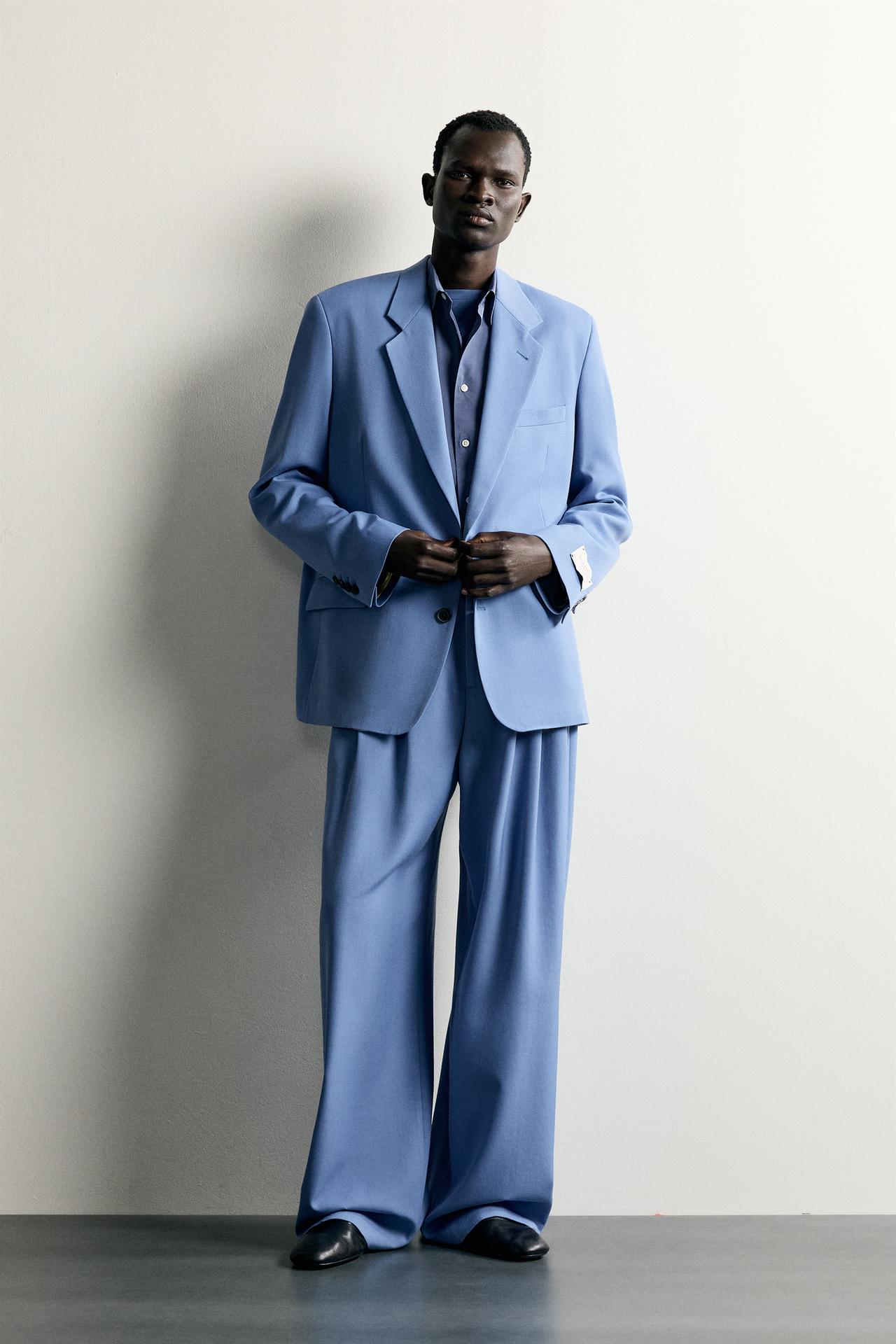 RELAXED FIT SUIT