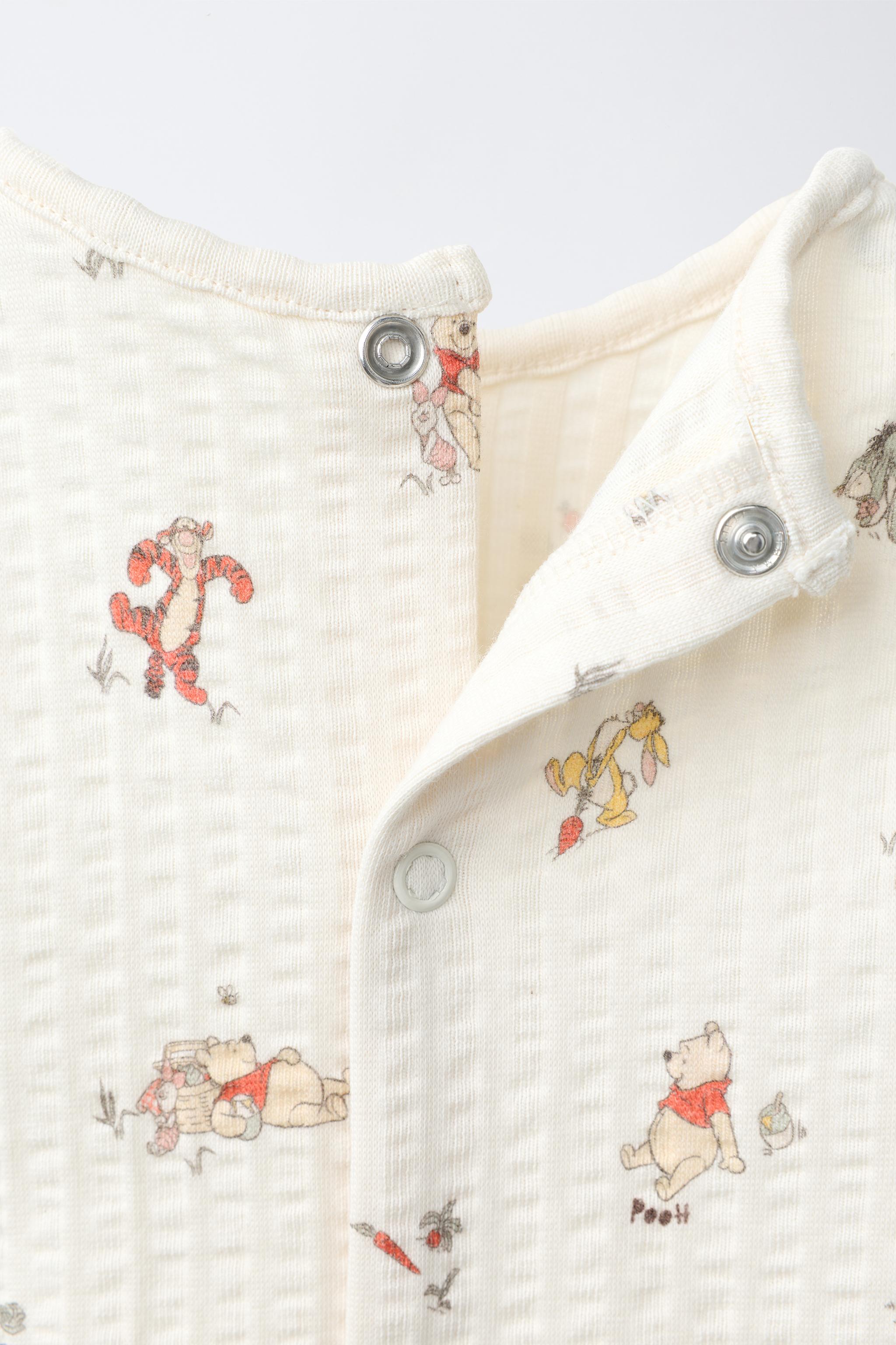 WINNIE THE POOH © DISNEY TEXTURED T-SHIRT