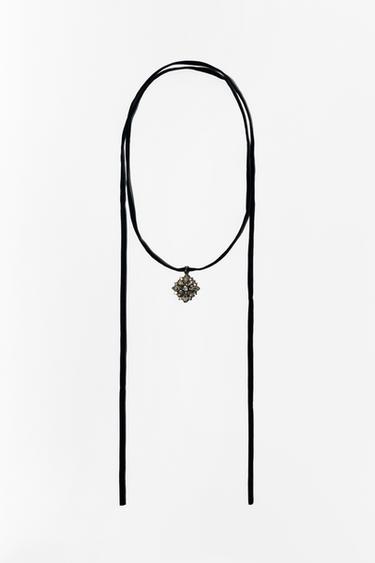VARËSE CHOKER VELUR ME LULE DHE SHKËLQYES - E zezë nga Zara