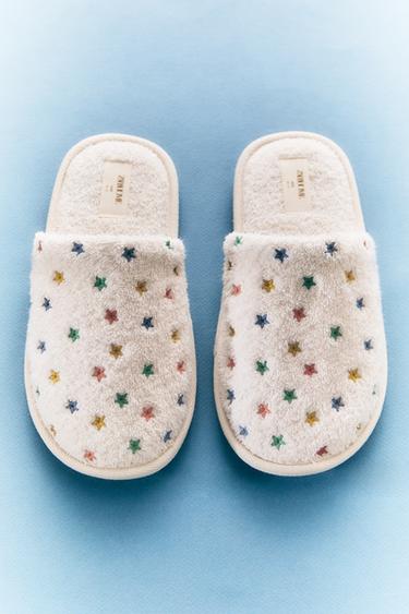 HJEMMESKO TIL BADEVÆRELSET I FROTTÉ MED STJERNEPRINT - Hvid fra Zara